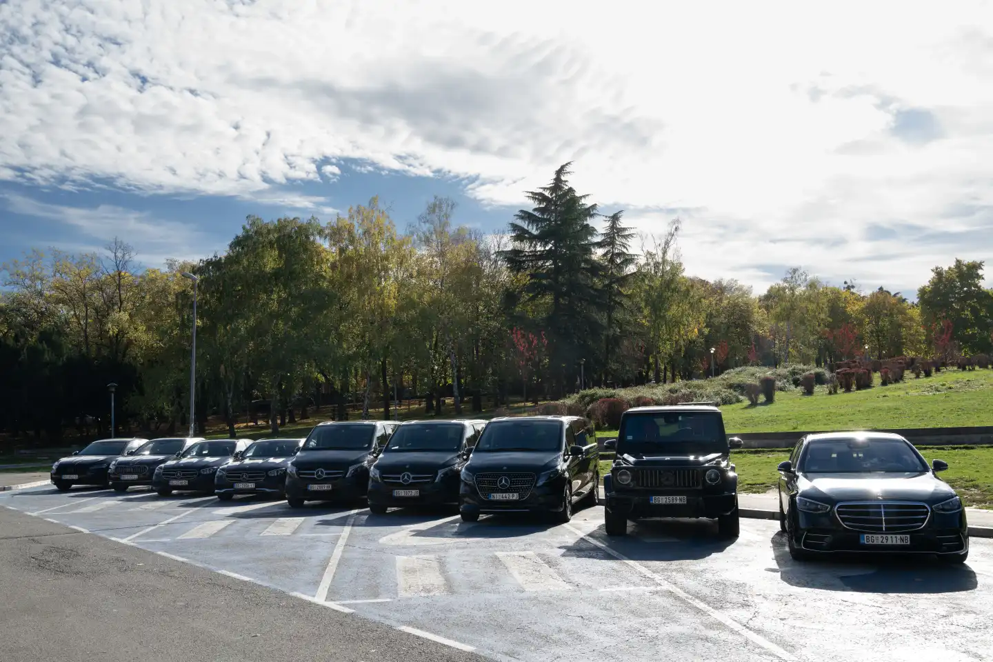 Vozni park za privatne transfere: Mercedes-Benz S klasa, E klasa i V klasa